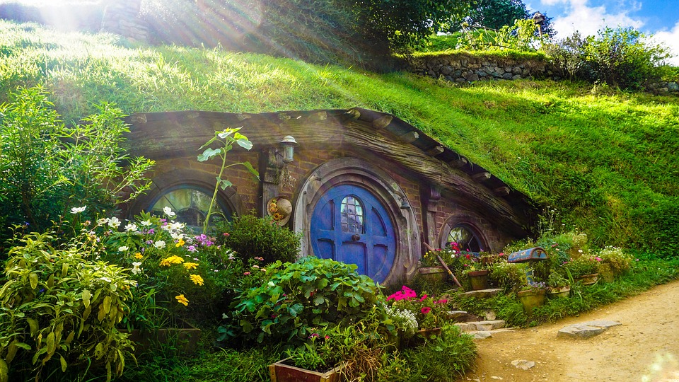 Hobbit house - pixabay